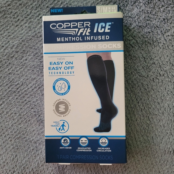 Copper Fit ICE Menthol Infused Compression SocksSmall/Medium - Picture 1 of 9